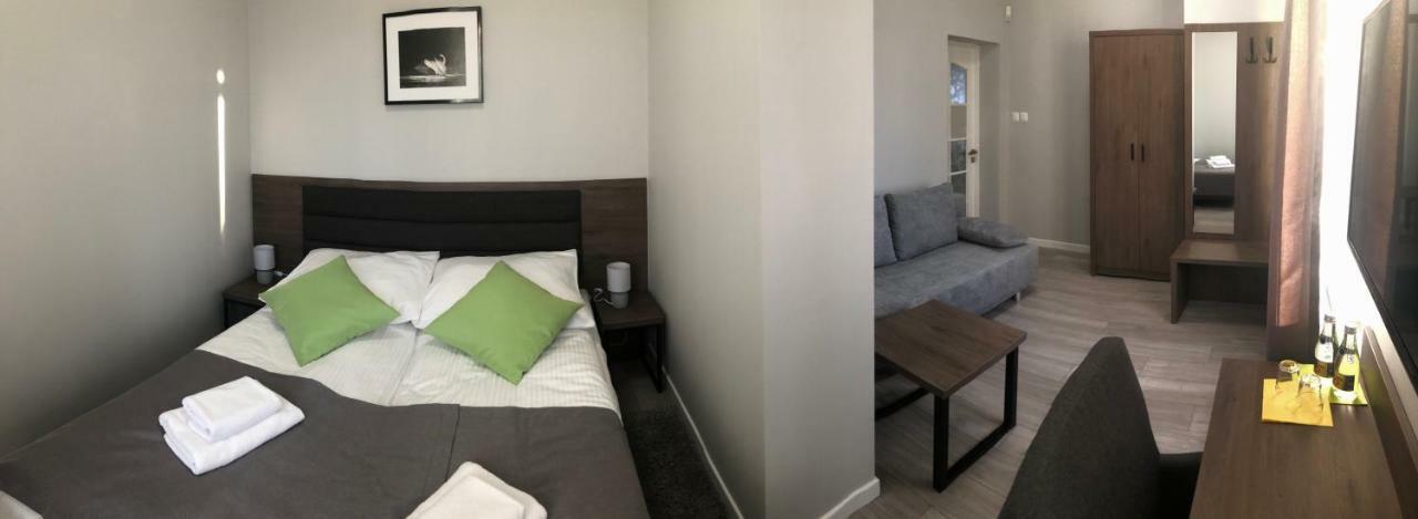 Villa Rosa Познань Экстерьер фото